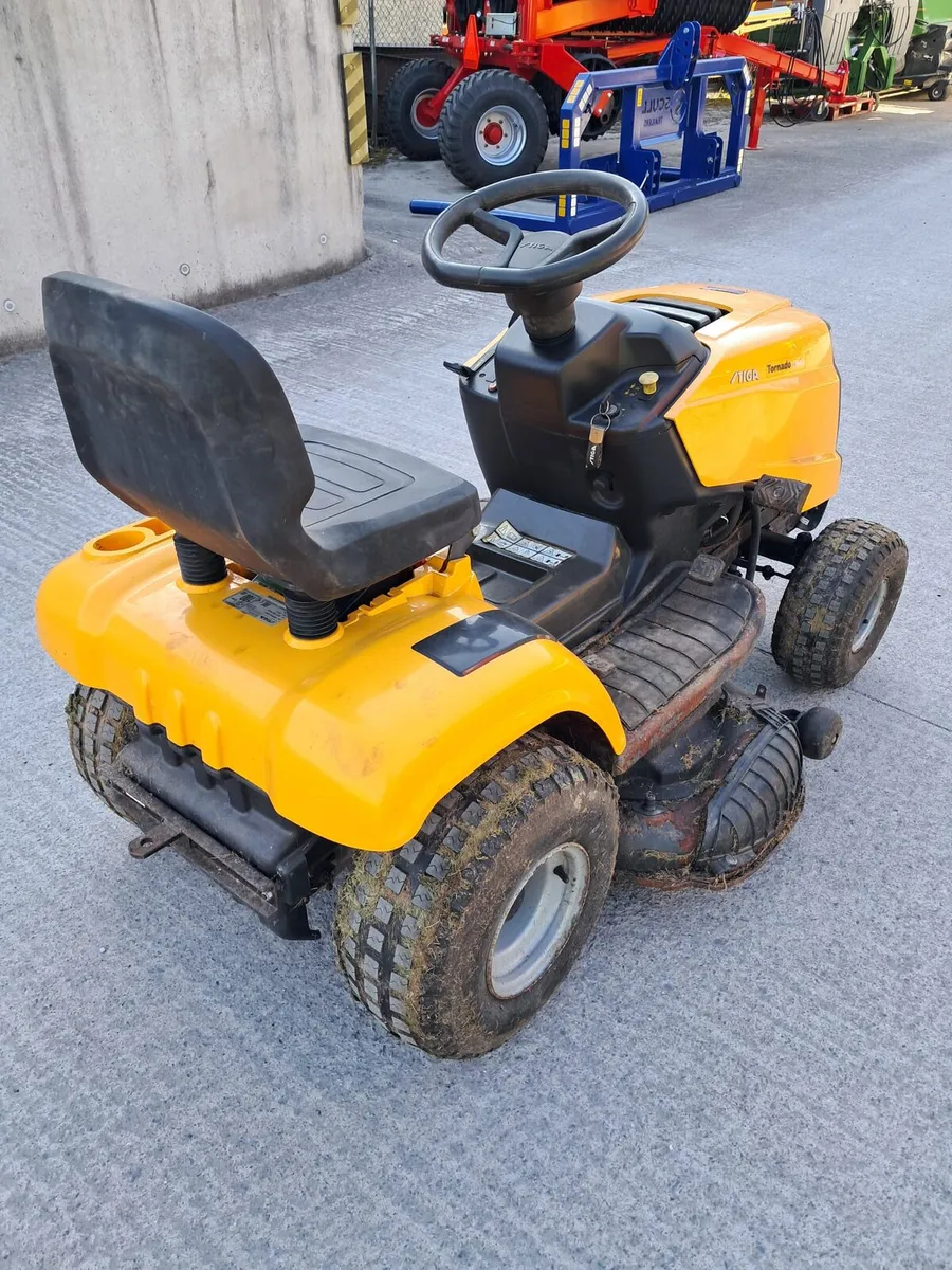 Stiga Tornado 3108H Ride On Lawnmower - Image 3