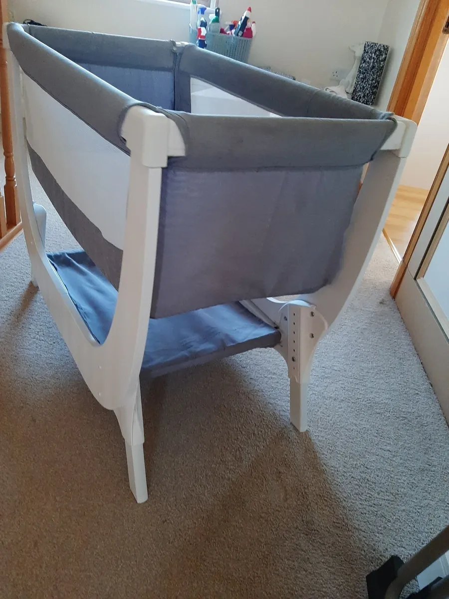 Shnuggle crib - Image 4