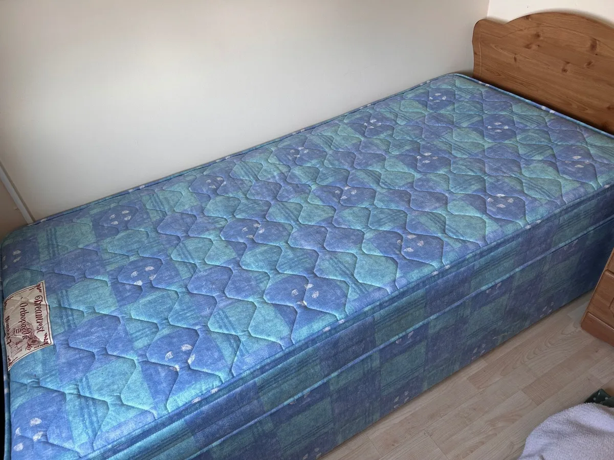 Single bed - Image 2