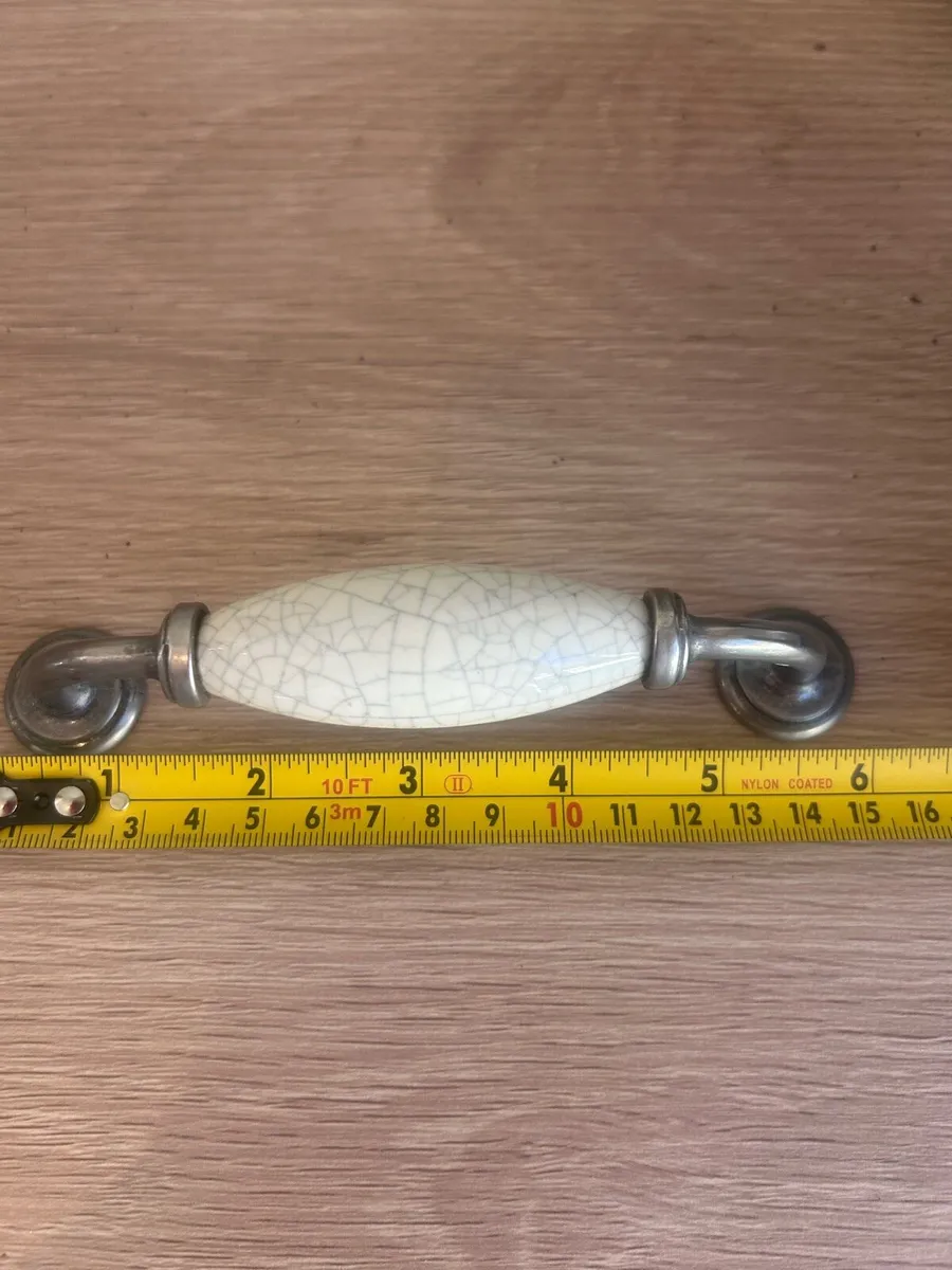 Kitchen door handles - Image 3