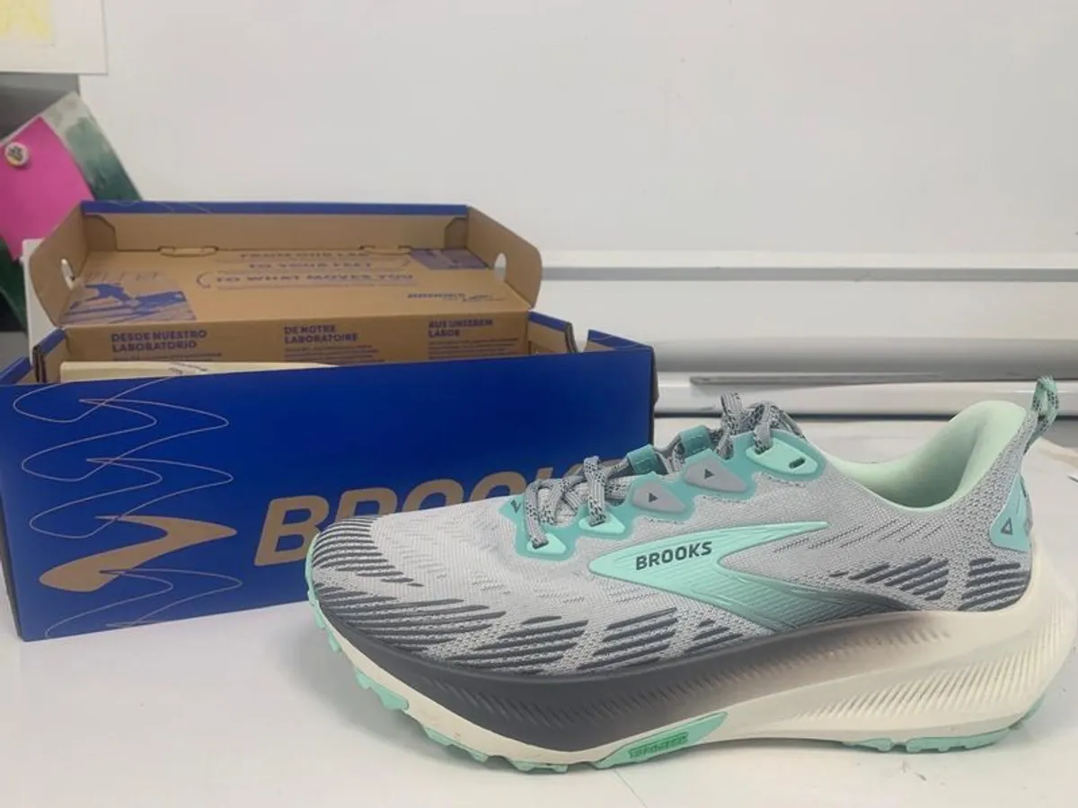 Brooks Ghost Trail Runners Size UK 6.5 - Image 3
