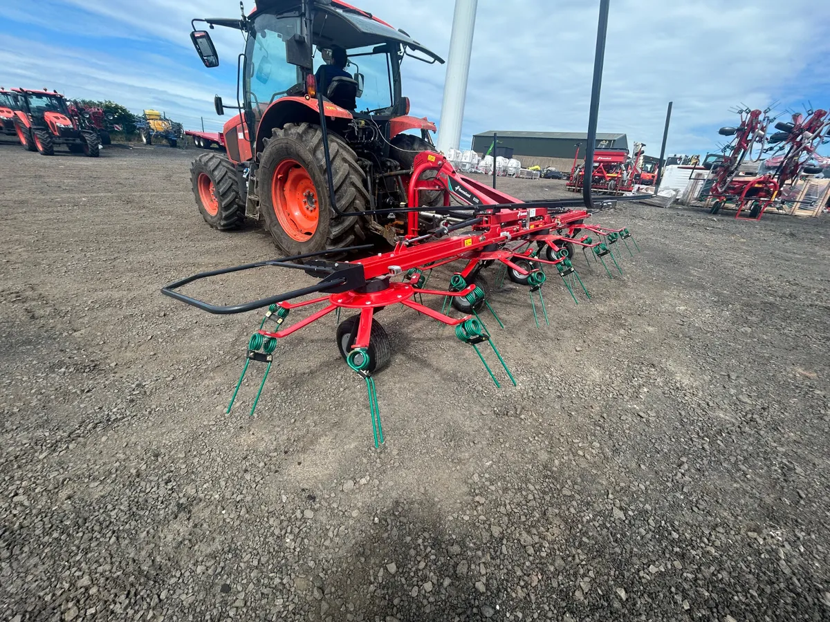 New Kverneland 8555 Tedder - Image 1