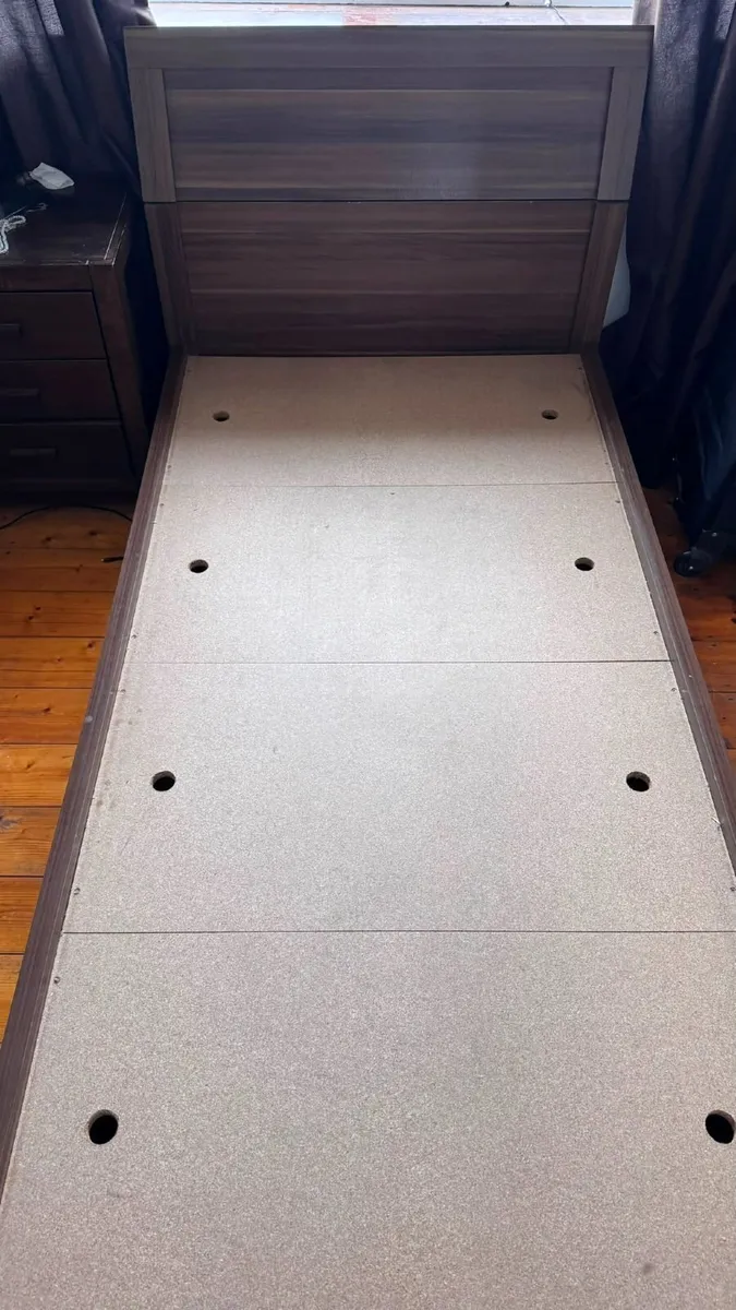 Single Bed and Matress for sale - Very good condit - Image 1