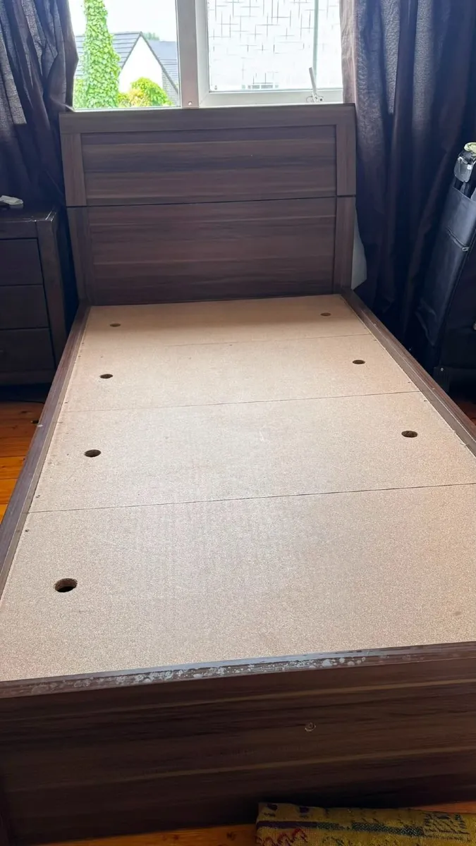 Single Bed and Matress for sale - Very good condit - Image 2