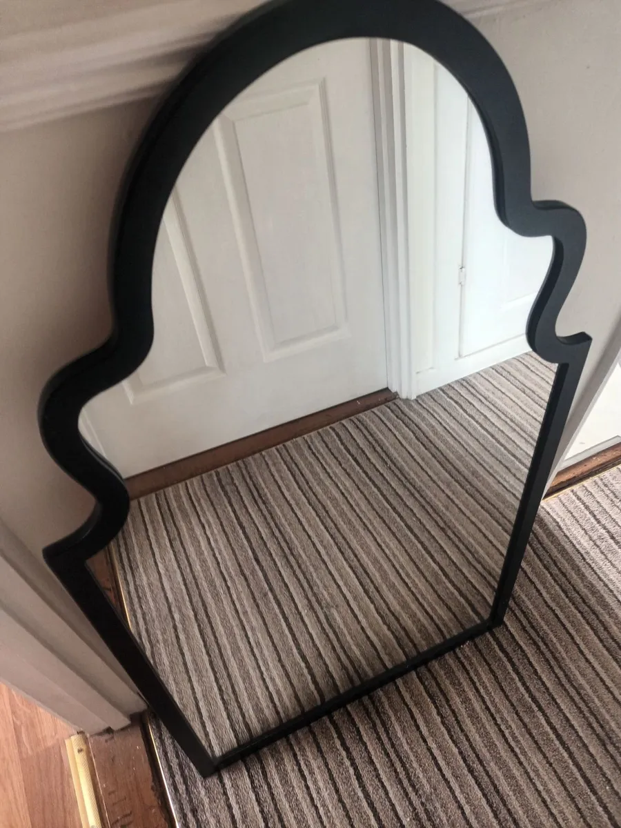 Mirror and unit - Image 1