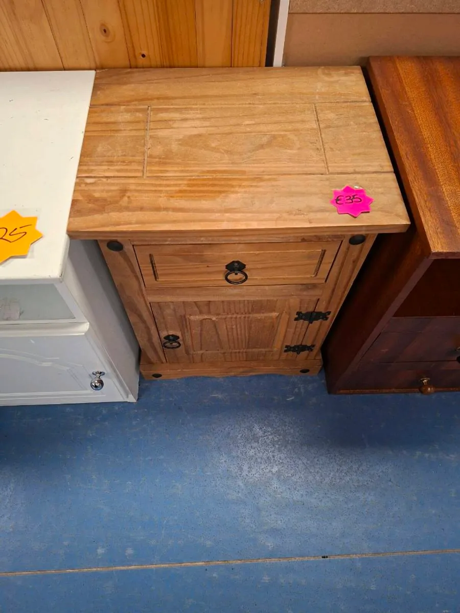 BEDSIDE LOCKER - Image 1