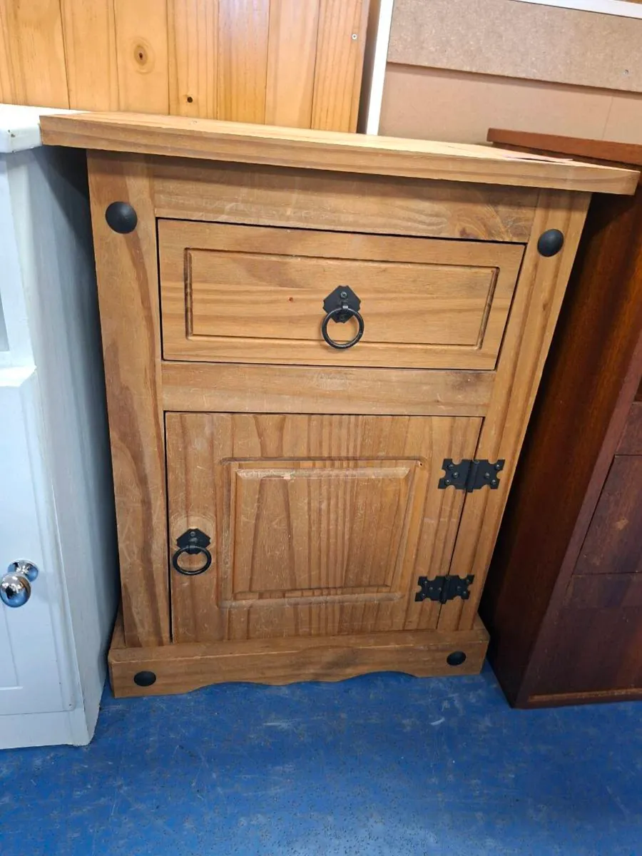 BEDSIDE LOCKER - Image 2