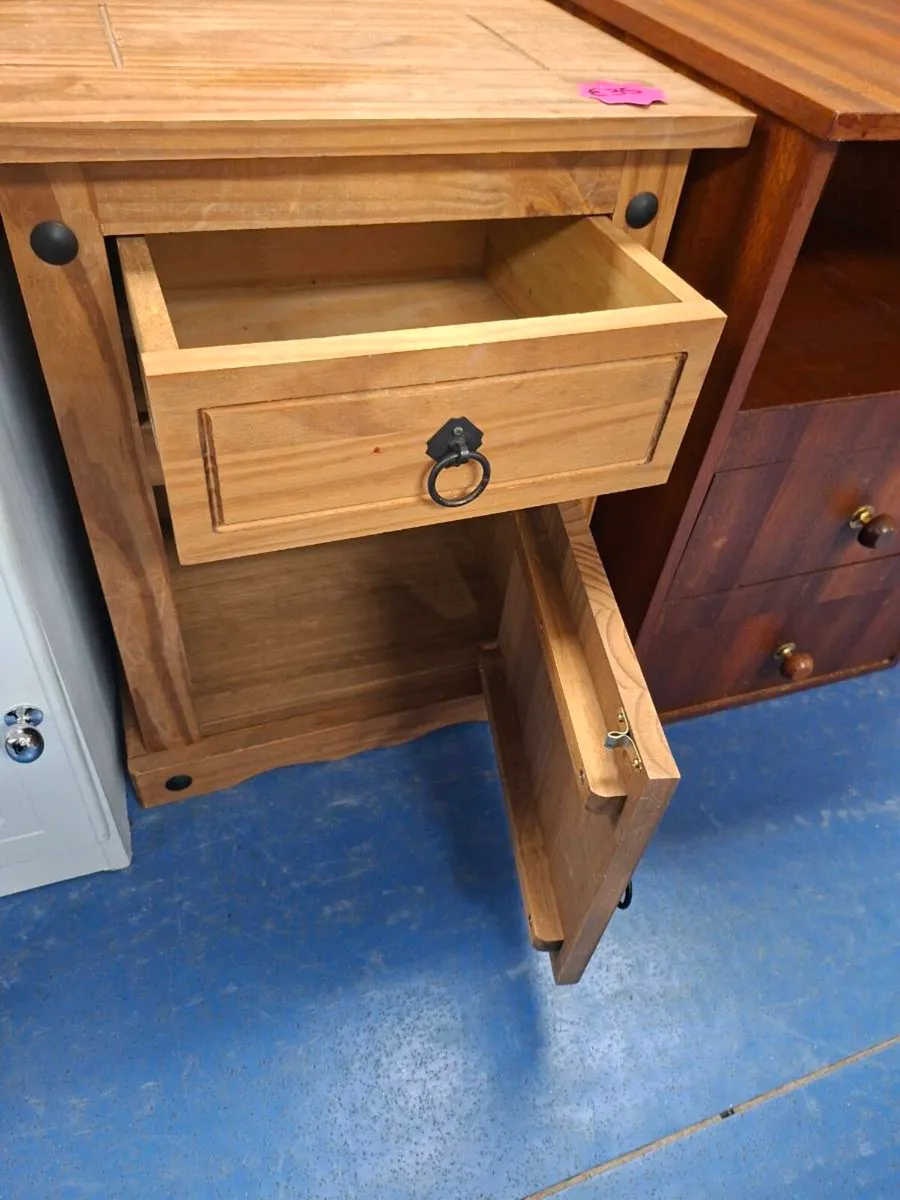 BEDSIDE LOCKER - Image 3