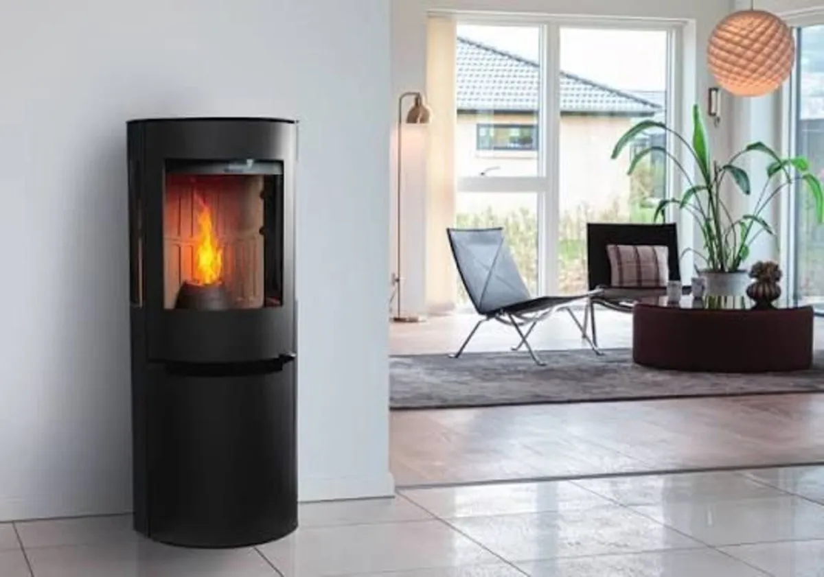 Aduro H1 Hybrid Stove - Image 1