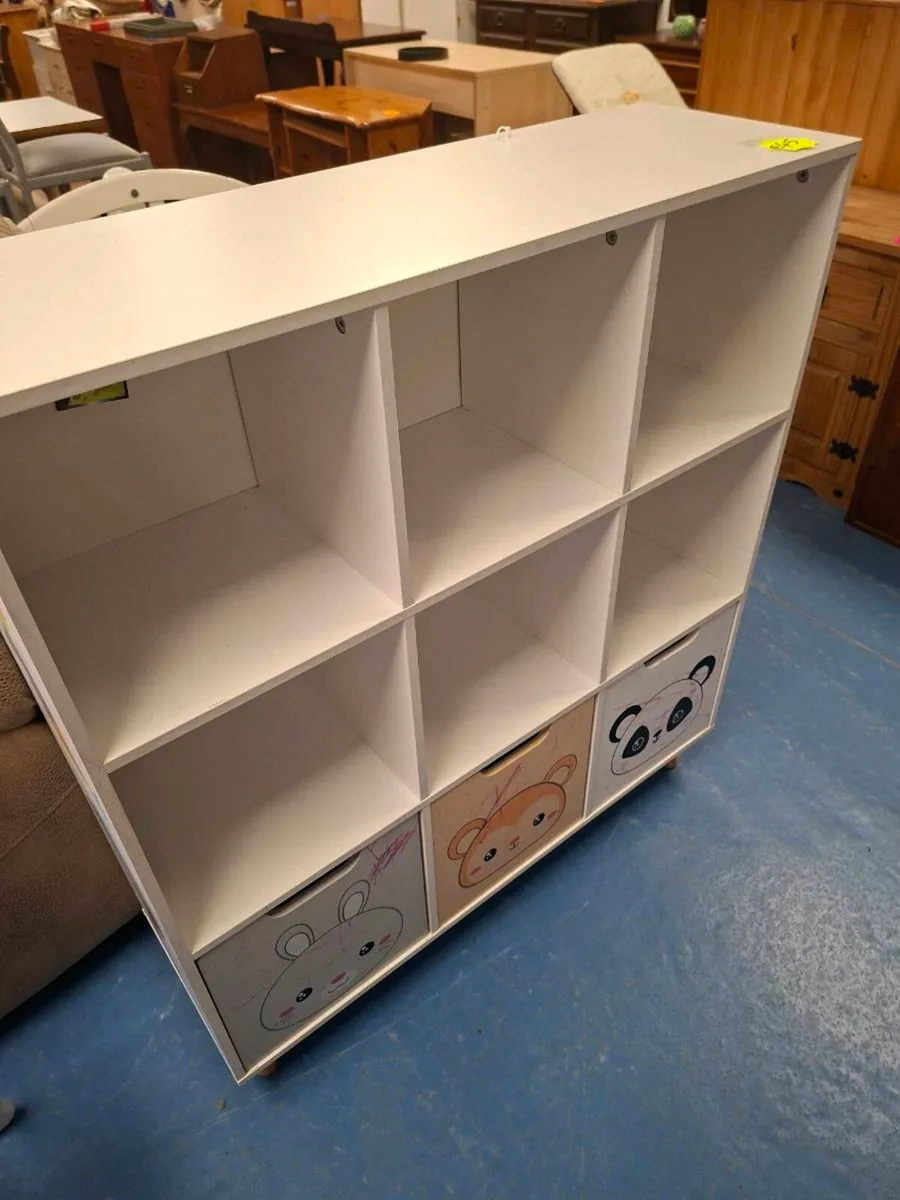 CHILDS STORAGE UNIT - Image 2