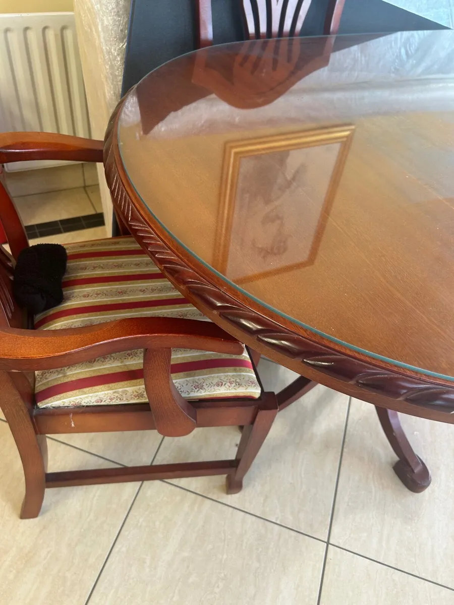 DiningRoom Table - Image 1