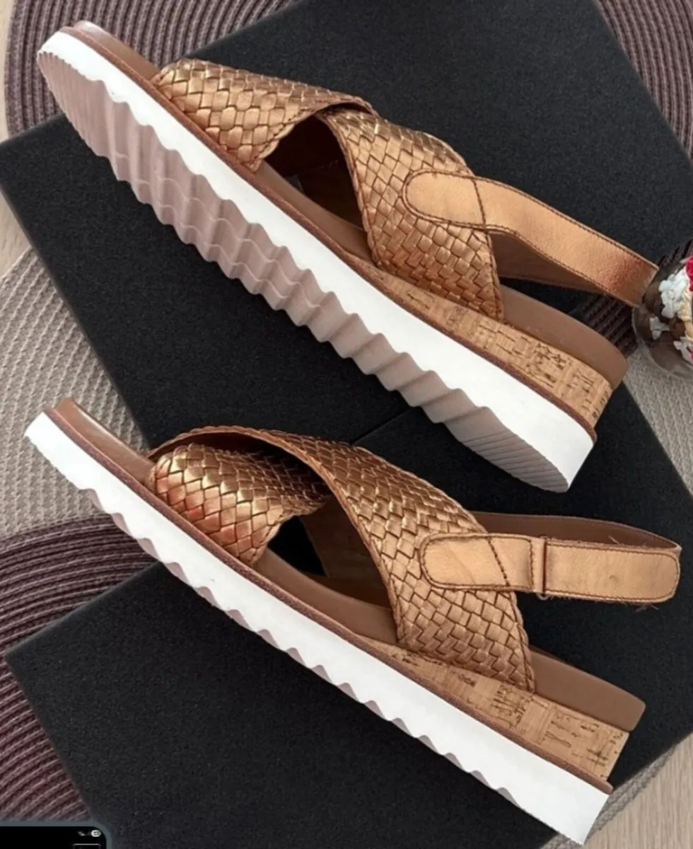 New ara brown sandals sz 8 - Image 2