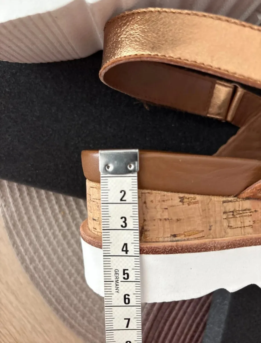 New ara brown sandals sz 8 - Image 4