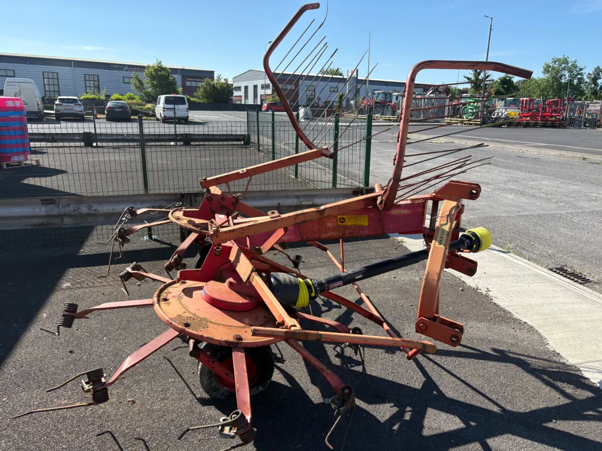 Lely Lotus 300 Tedder - Image 4