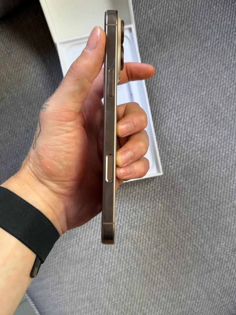 iPhone 16 pro max, unlocked - Image 4