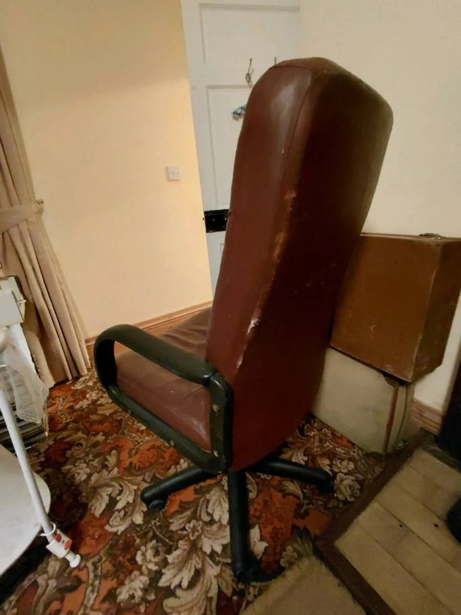 Office chair - Image 3