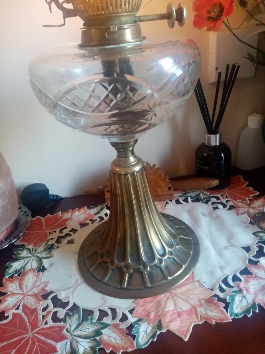 Victorian Oil Lamp - Image 2