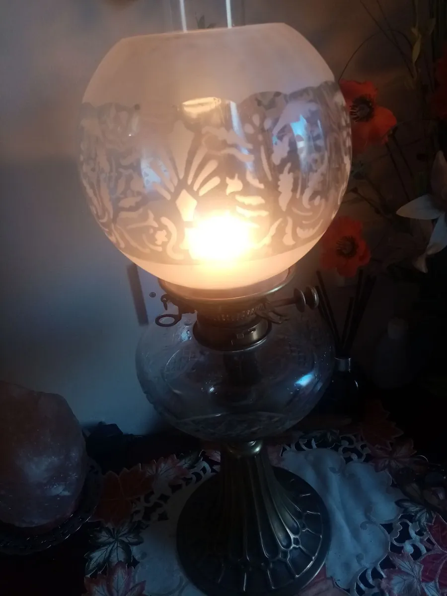 Victorian Oil Lamp - Image 3