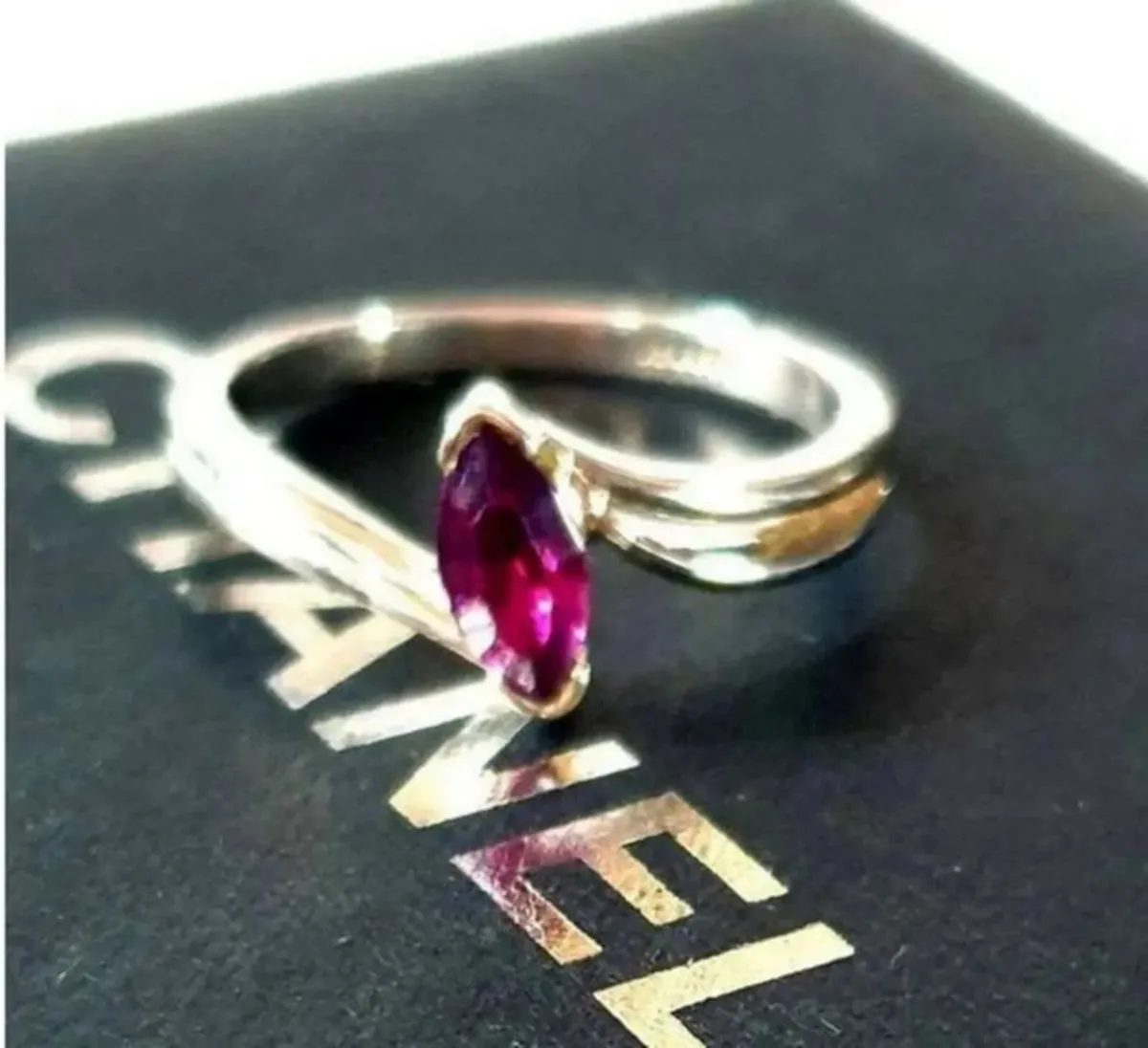 Vintage Hallmarked 18k 'Boro' Amethyst Ring - Image 4