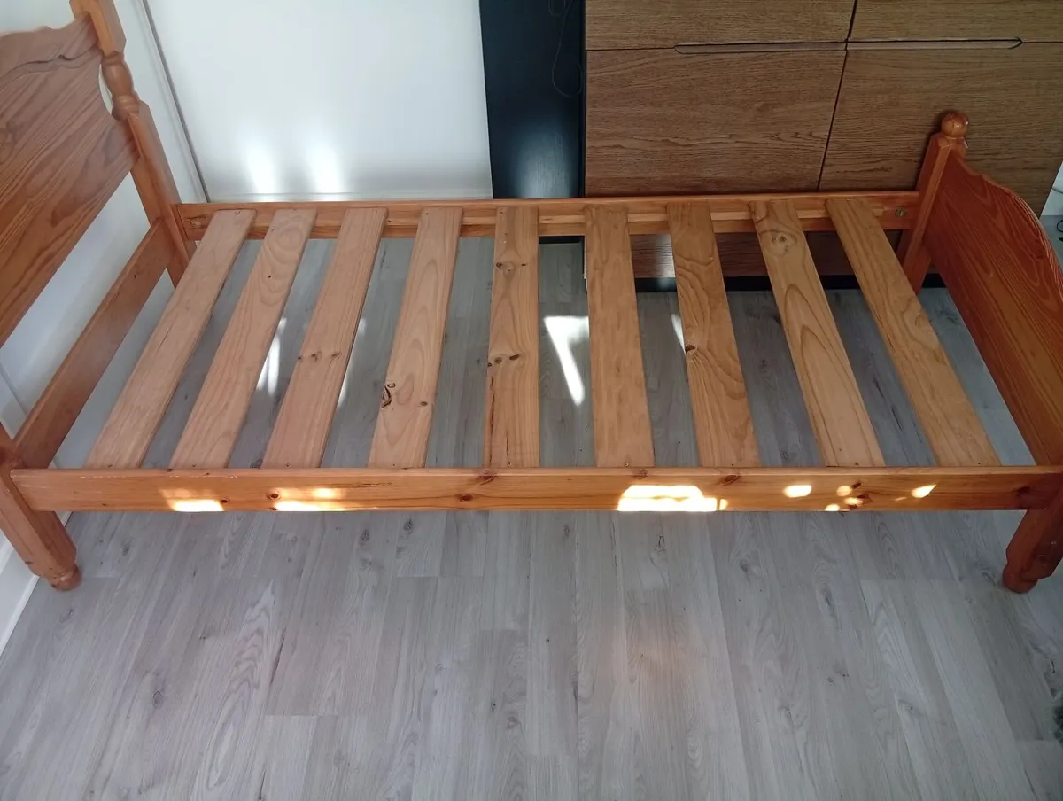 Solid wood Quality Sturdy single bed frame - Image 4