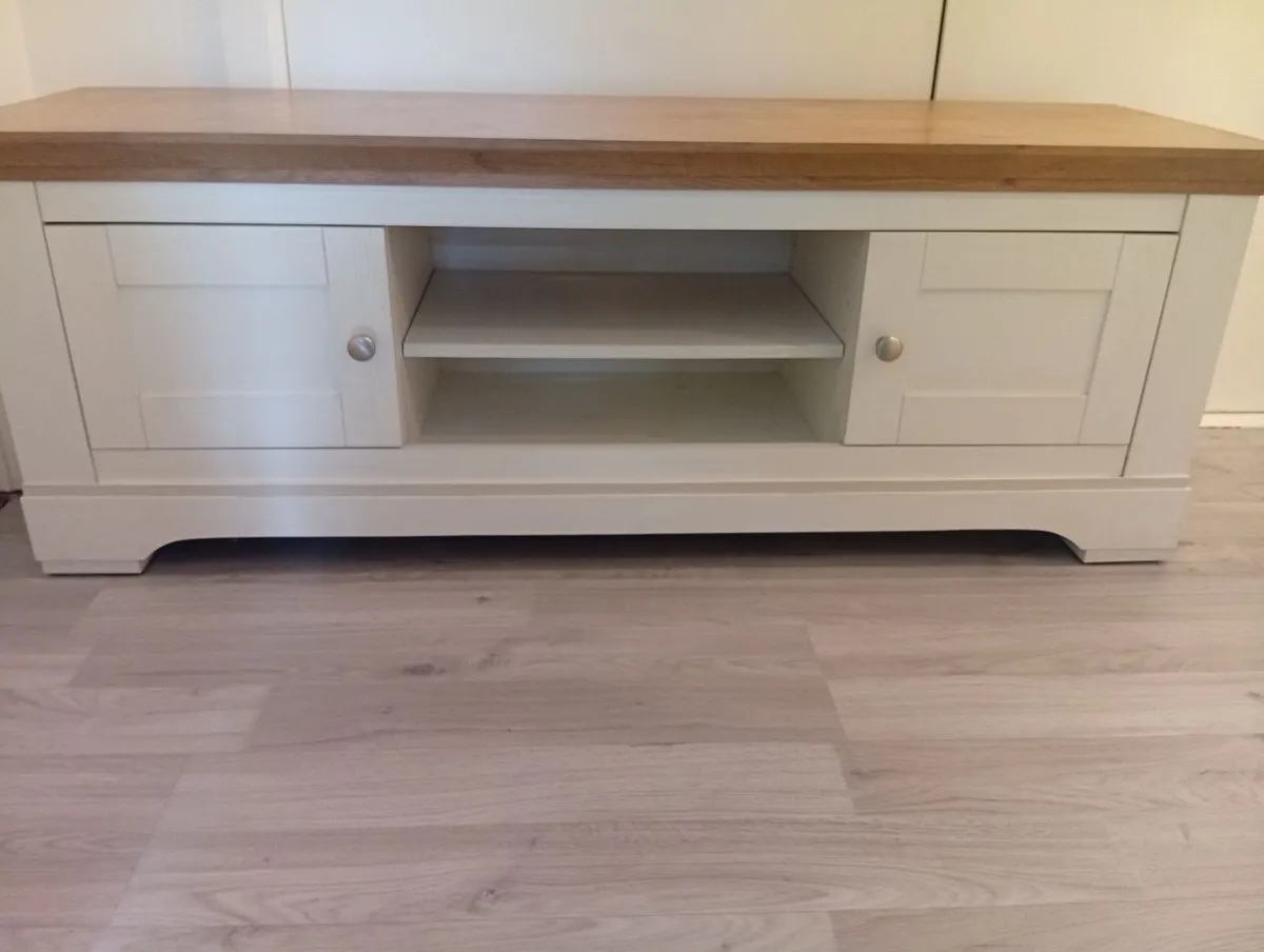 Luxury Sideboard Cabinet Bench Tv Unit 4months old - Image 1