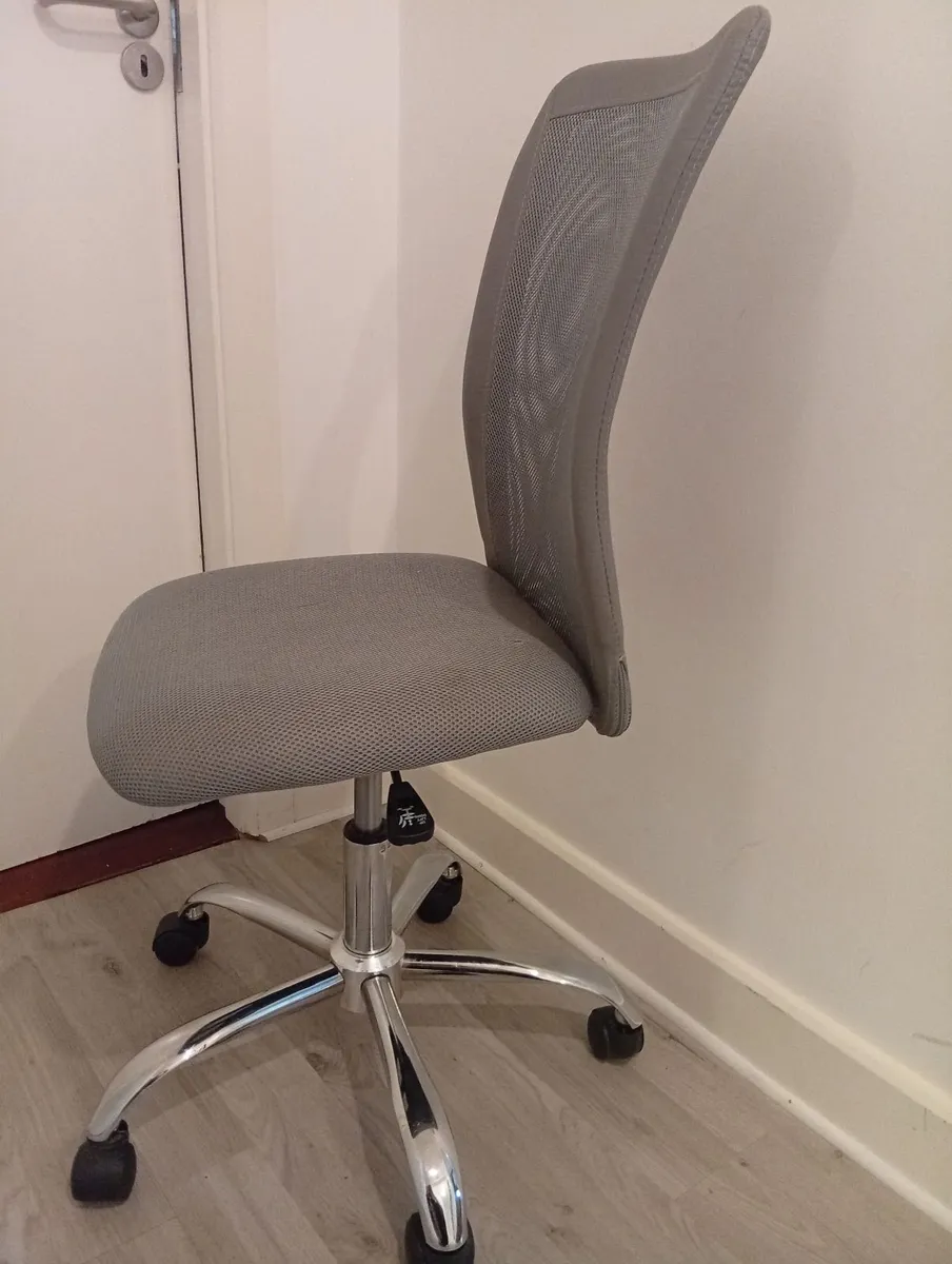 Quality Computer Office Adjustable Swivel Chair - Image 3