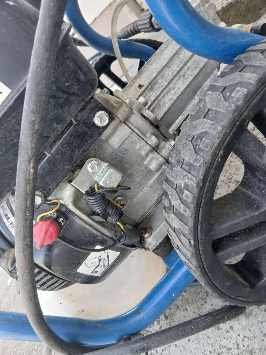 Draper petŕol 6.5hp power washer priced - Image 4