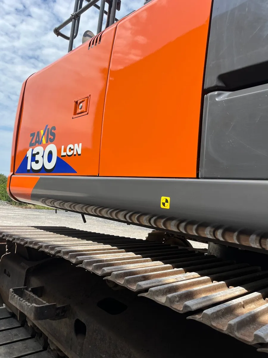 Hitachi Zaxis 130-6 - Image 3