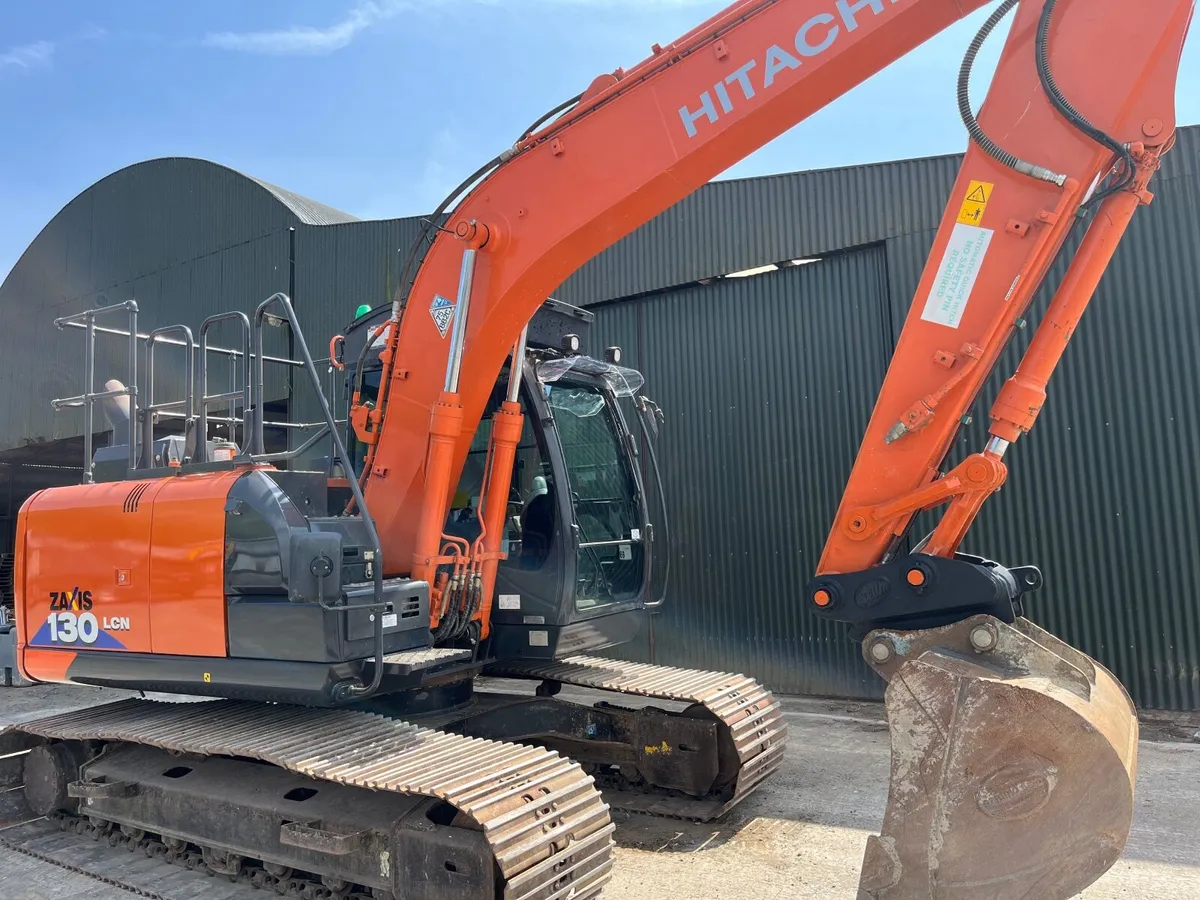 S O L D  Hitachi Zaxis 130-6 - Image 1