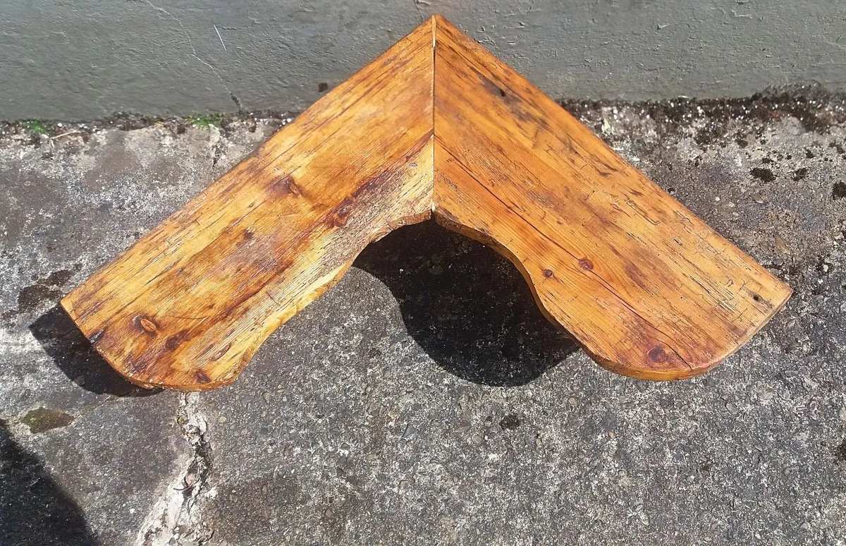 Rustic Floating Corner Shelf / Display - Image 2