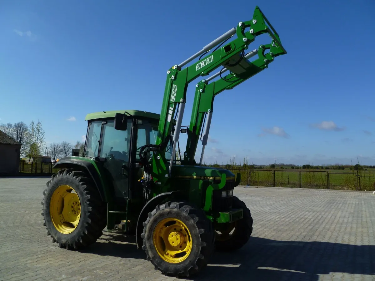 John Deere Loader - Image 2