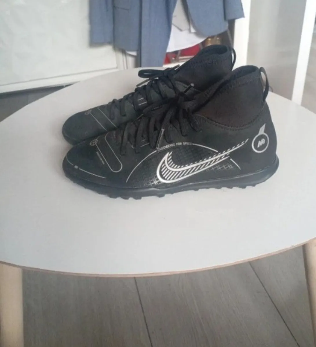 Football shoes - Image 1