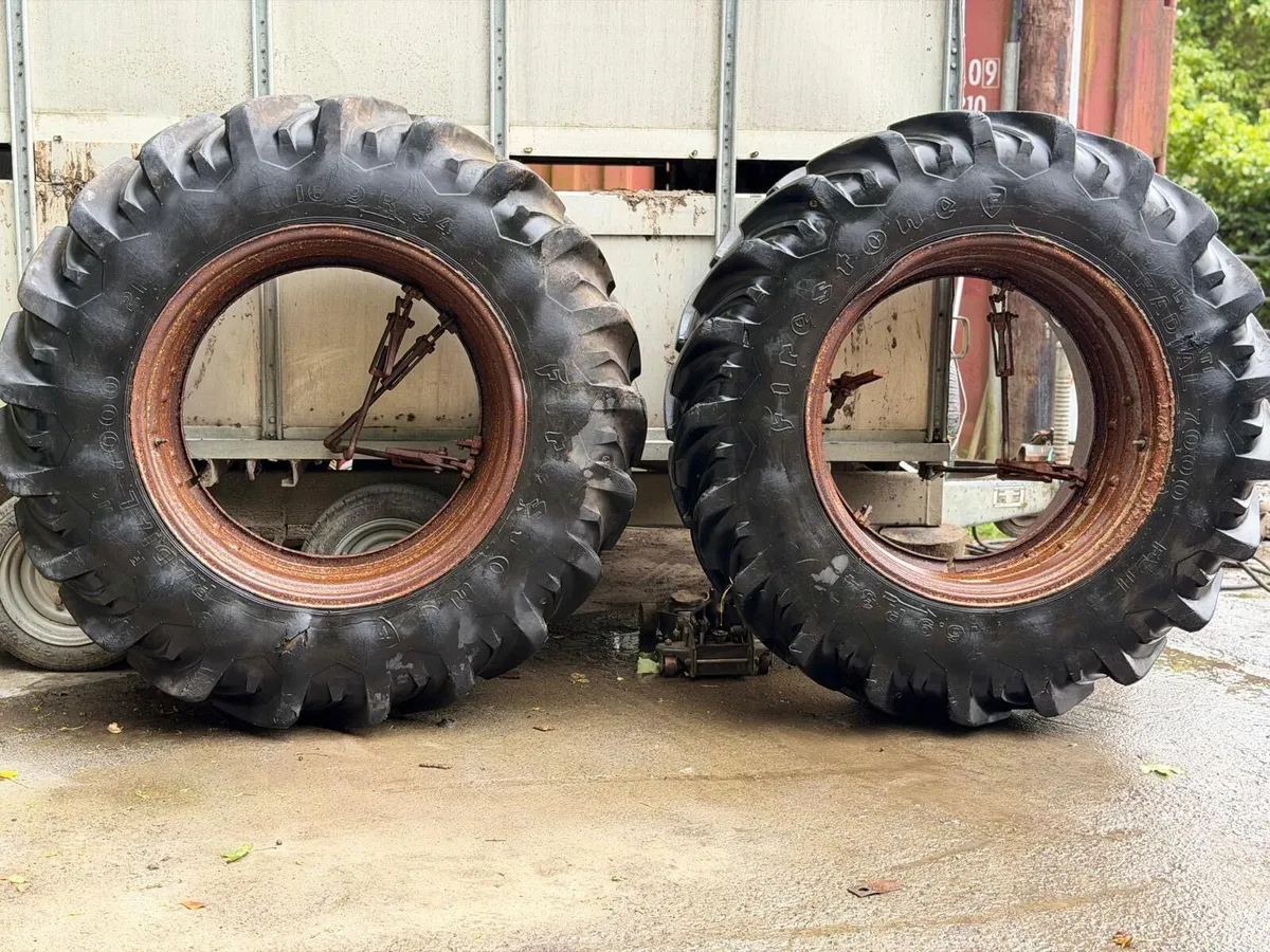 16.9 R34 Dual Wheels C/W Clamps - Image 1