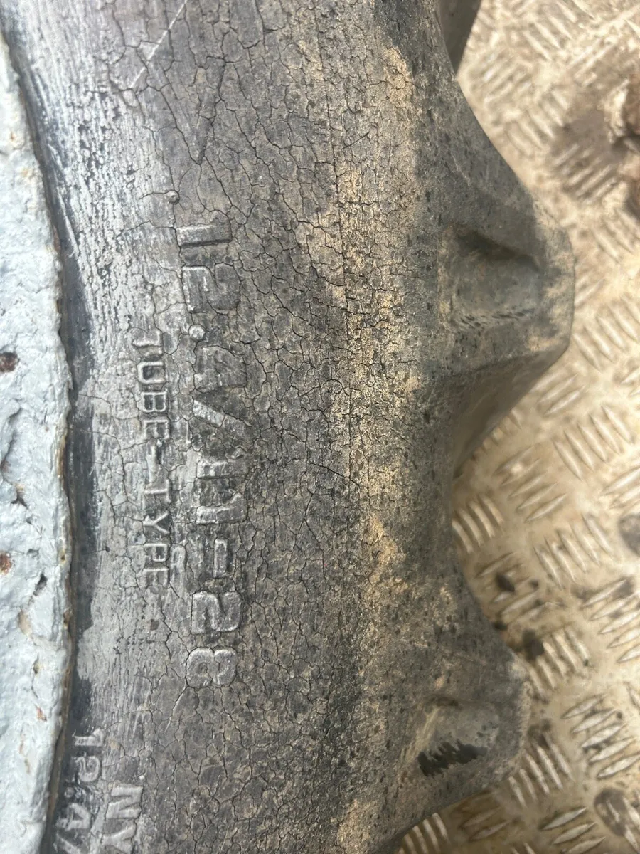 35 tyres and rims - Image 3