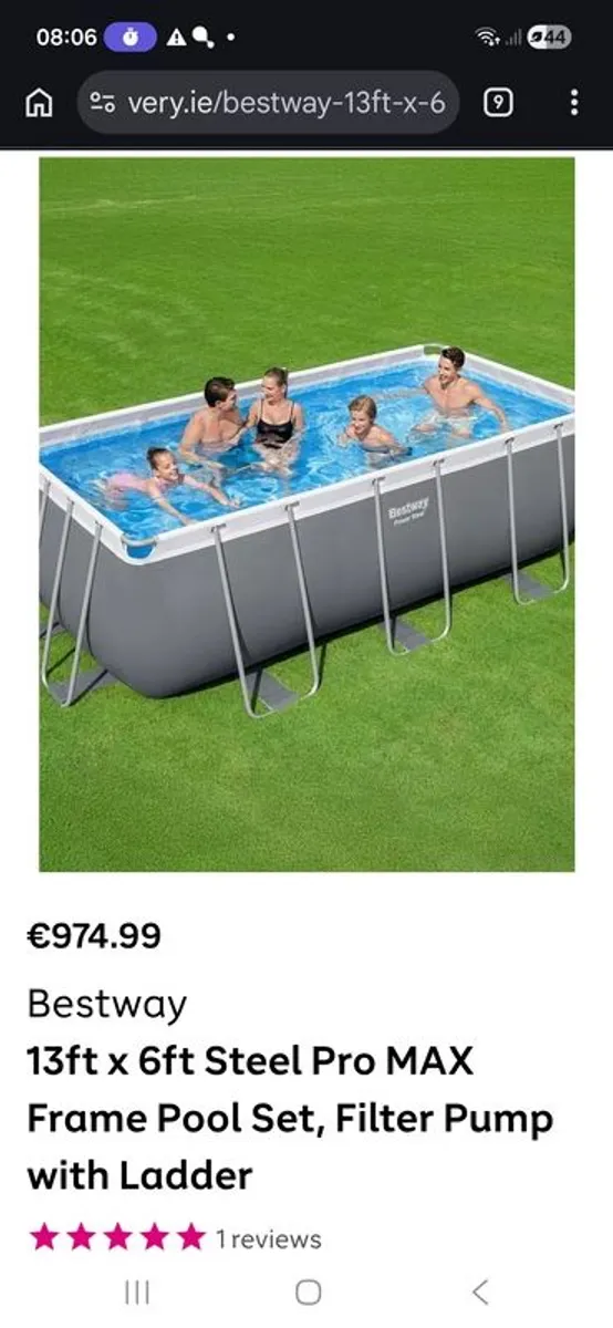 Swimming pool