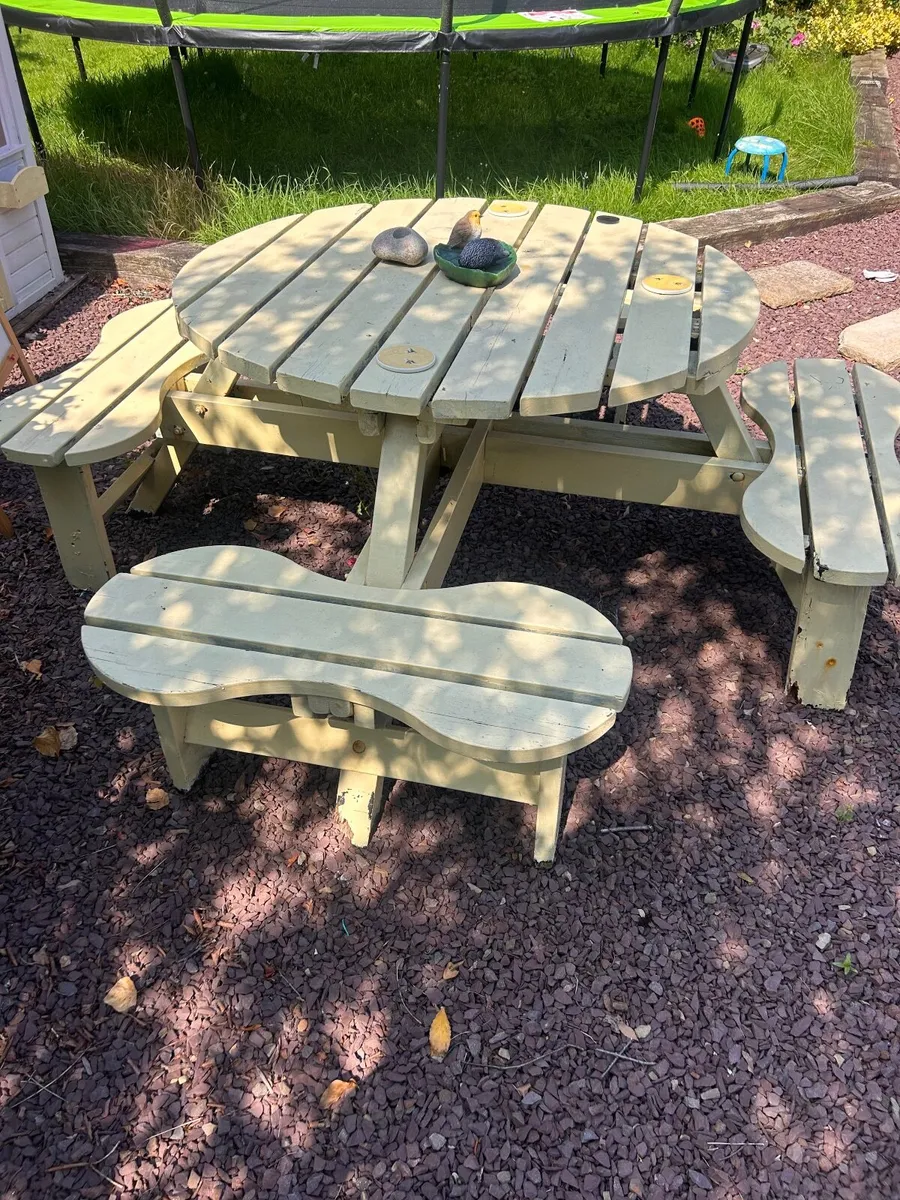 Bench - Image 1