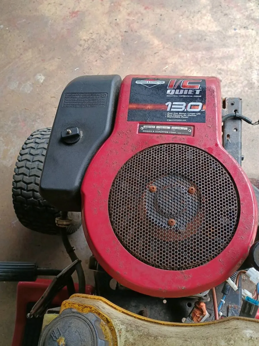Ride on lawnmower parts - Image 1
