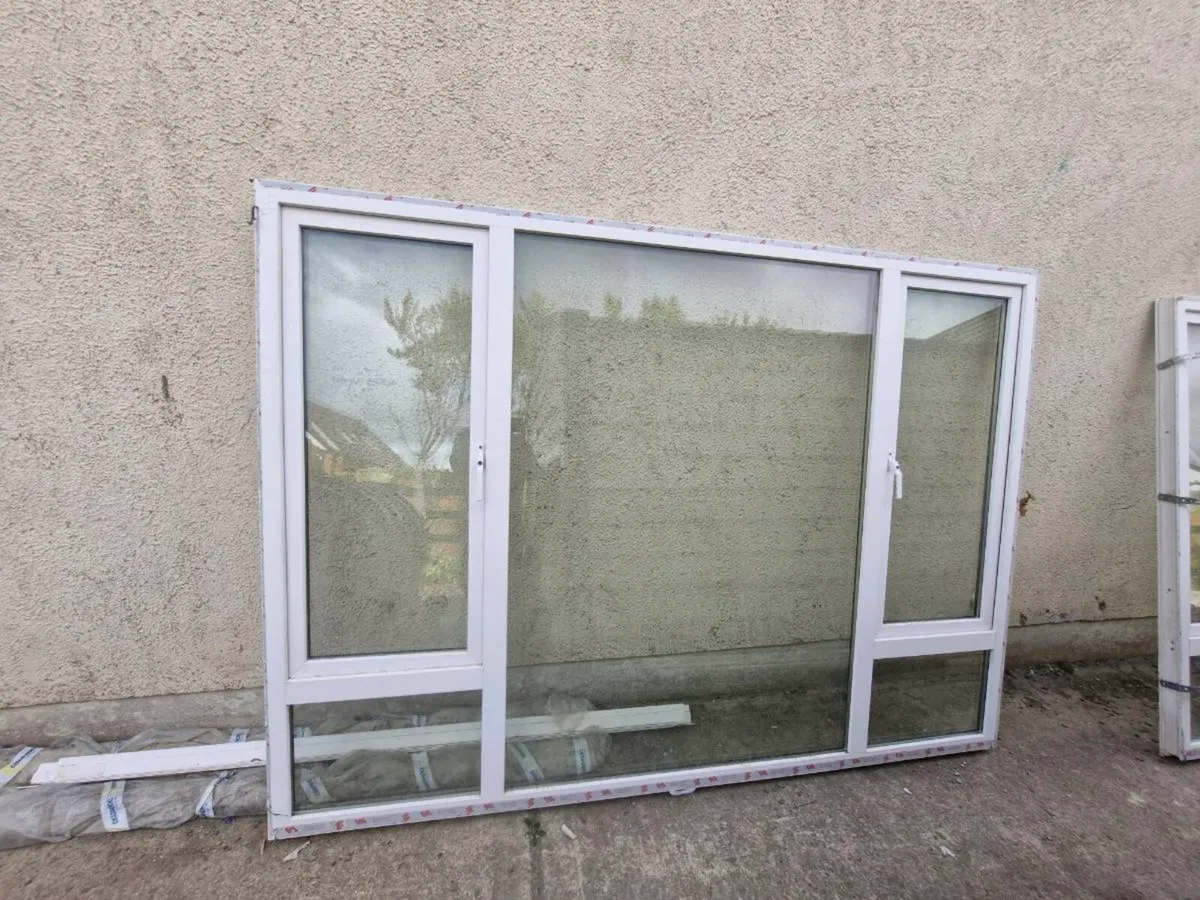 Windows and door - Image 4