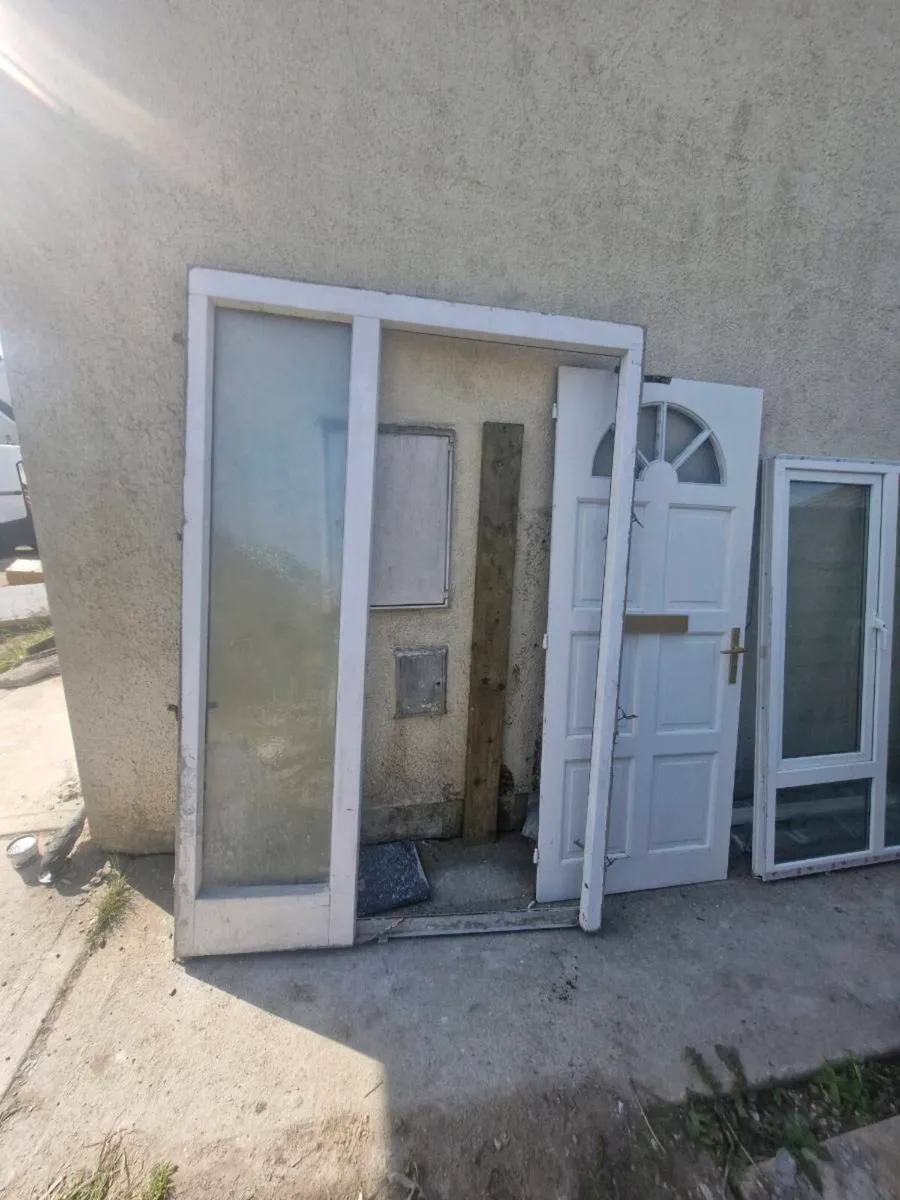 Windows and door - Image 1