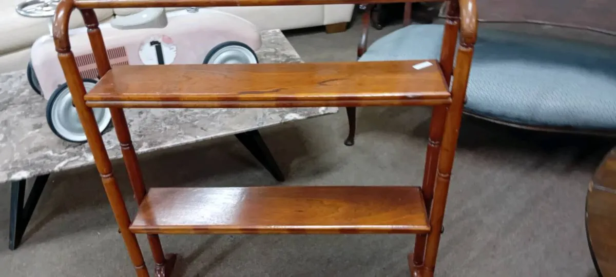 Antique Mahogany Shelved Towel Rail - Image 2
