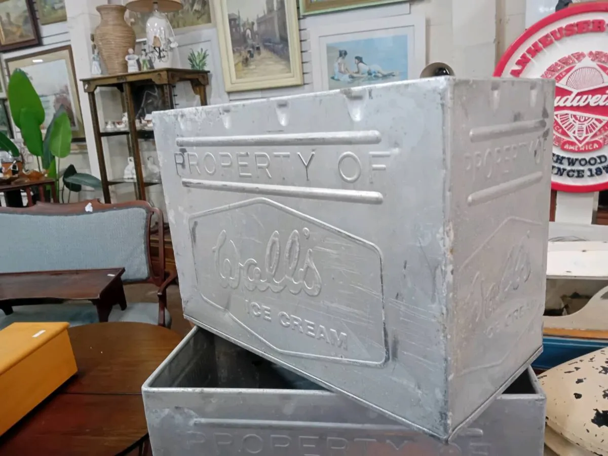 Original Aluminium Walls Ice Cream Containers - Image 2