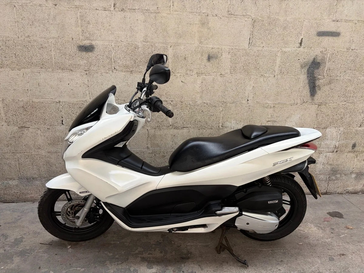 Honda PCX 125 - Image 1