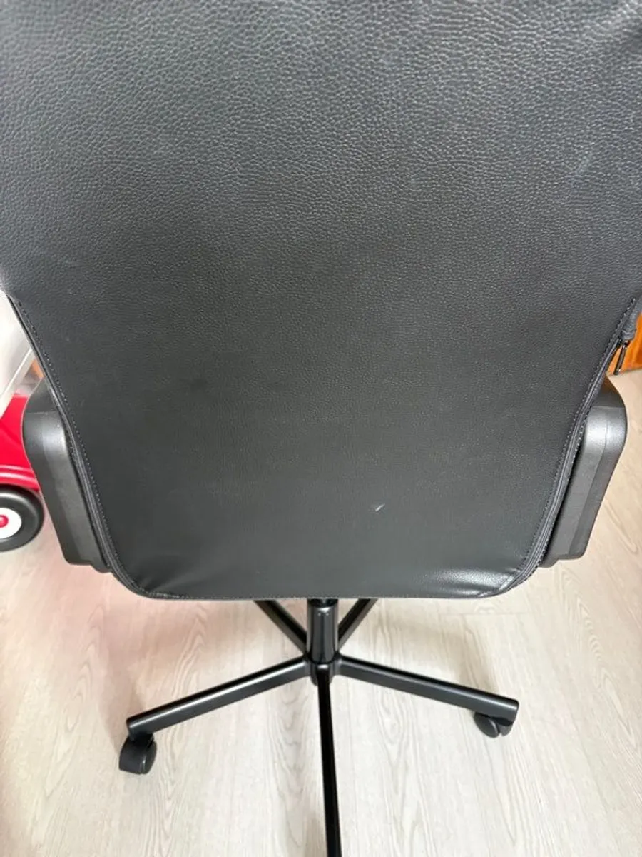 office chair  black adjustable height - Image 3