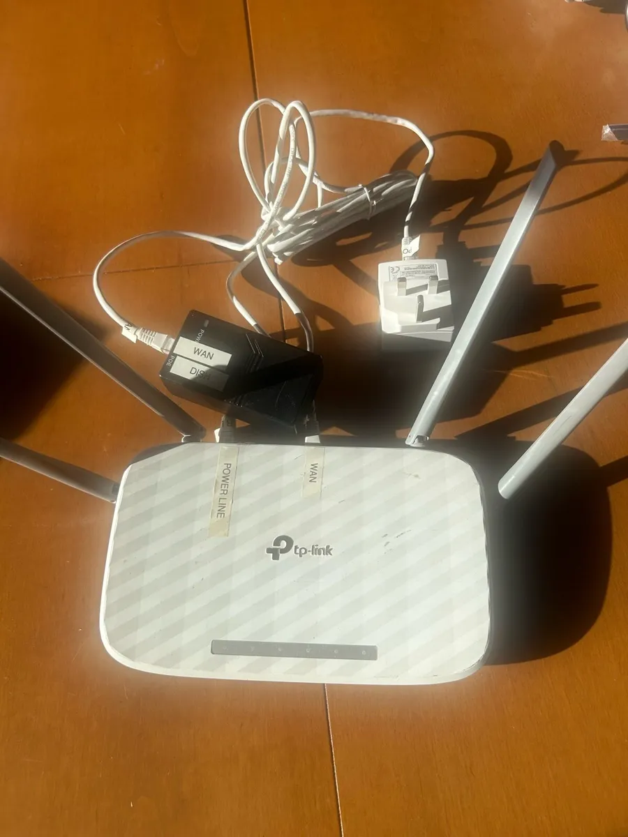 TP link WiFi routers and boosters - Image 4