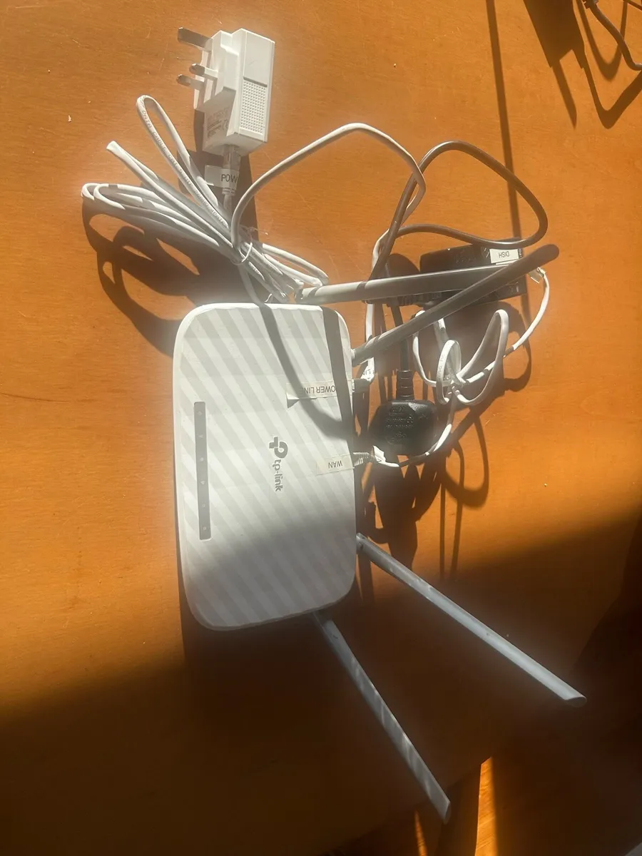 TP link WiFi routers and boosters - Image 1