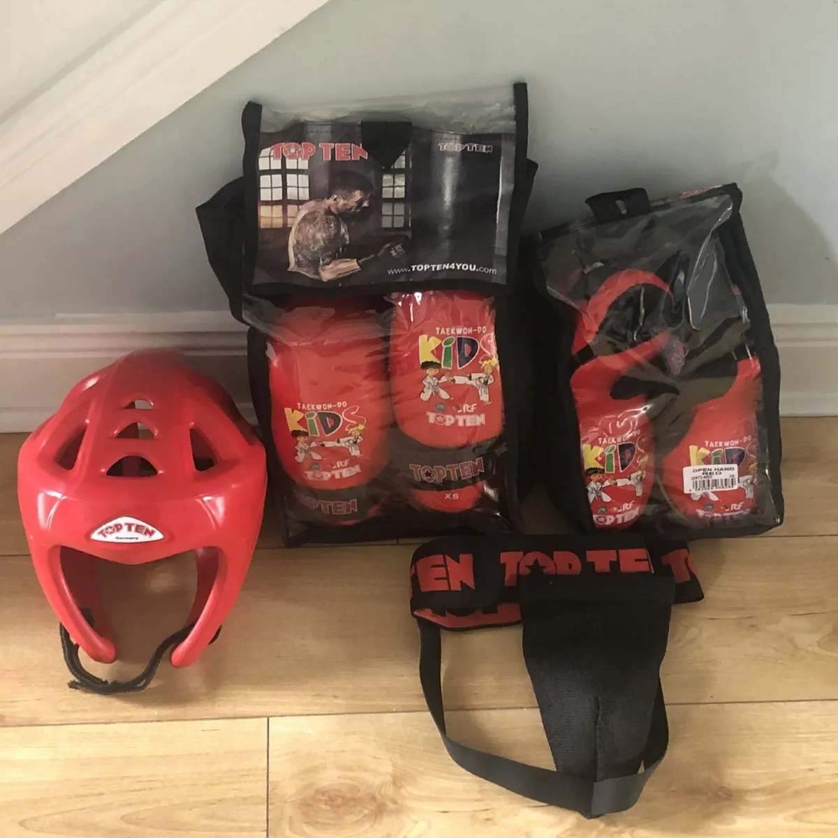 Taekwondo Sparring Gear - Image 1
