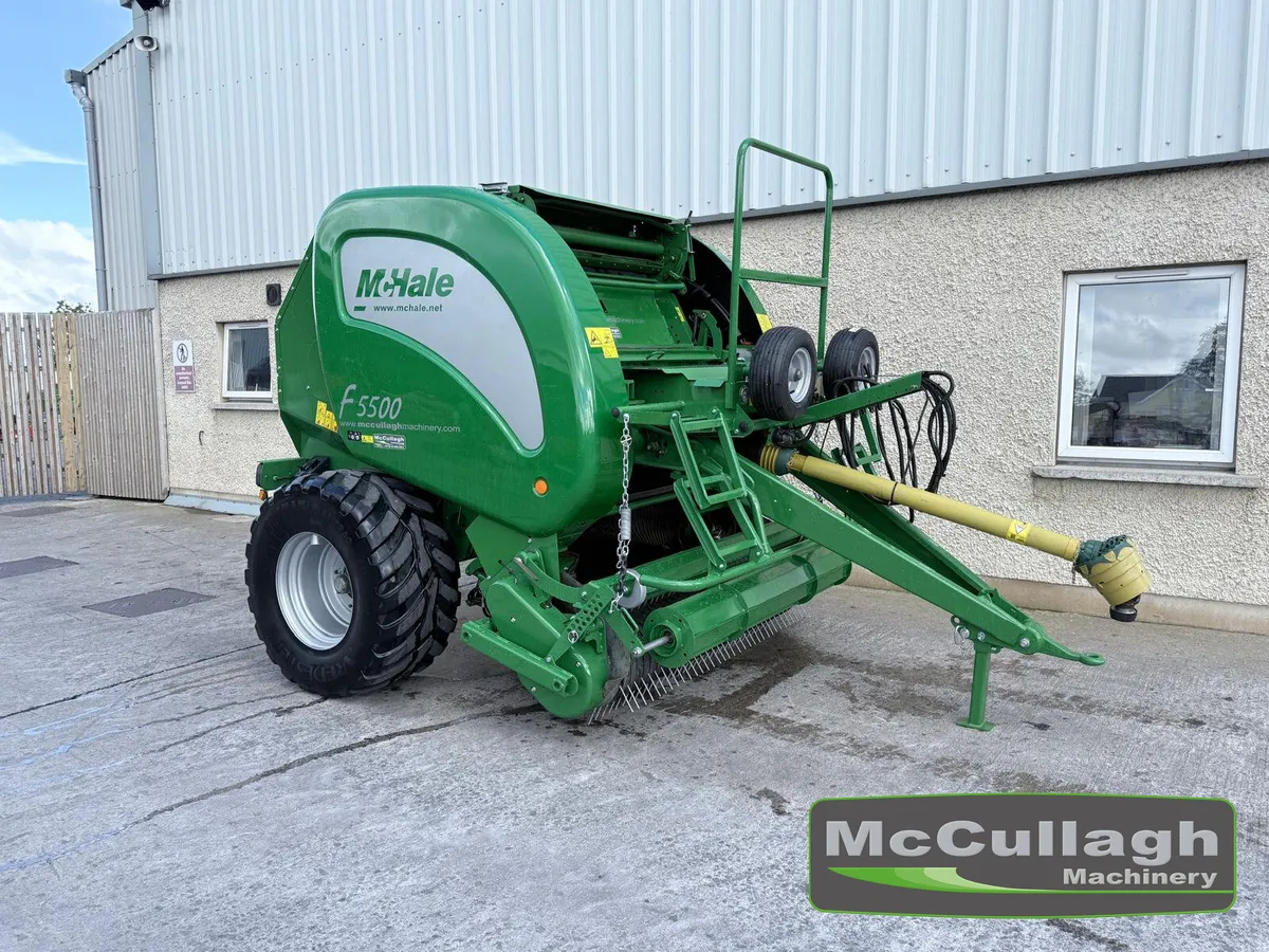 2015  McHale F5500 (25 Knife) Round Baler - Image 1
