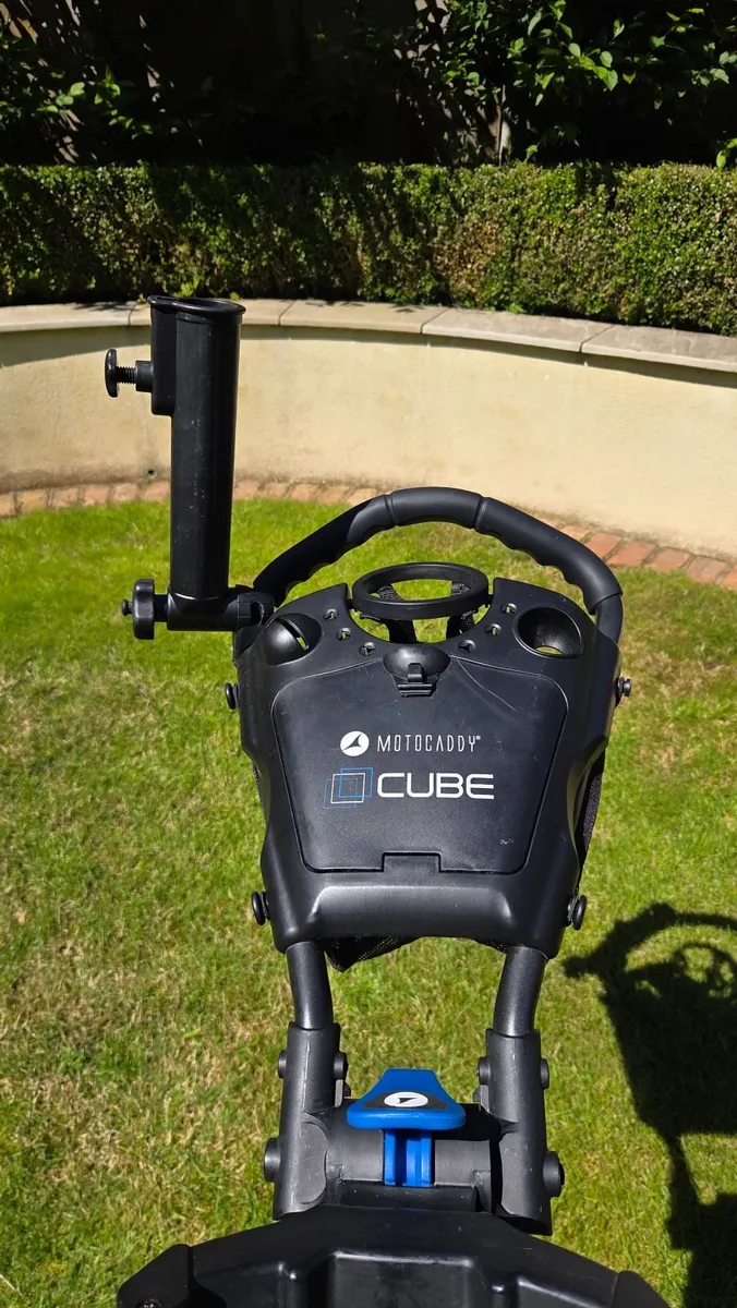 Motocaddy Cube Golf Trolley - Image 4