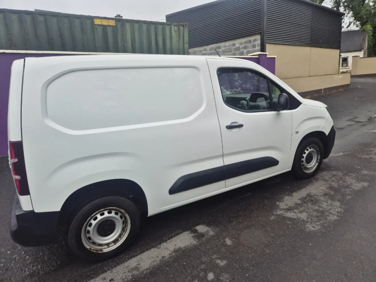 Peugeot Partner 1.5 BLUE HDI 75 PANELL PANELLED 6. - Image 4