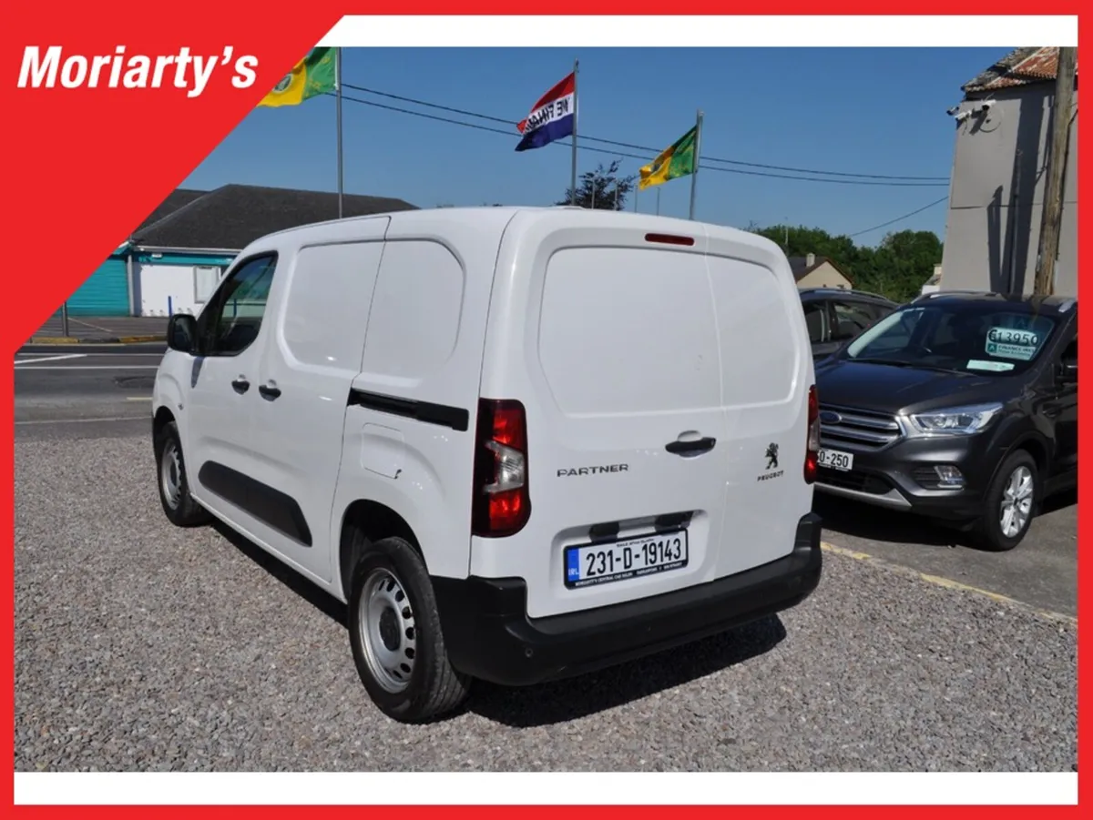 Peugeot Partner PROFESSIONAL PLUS 1.5 - Image 4